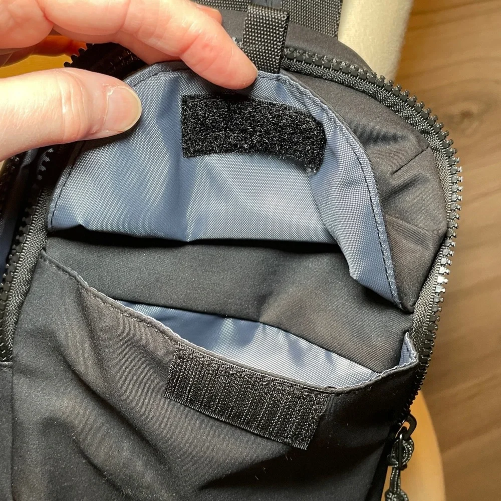 NWOT- Adidas Essentials Sling, Black - Picture 5 of 7